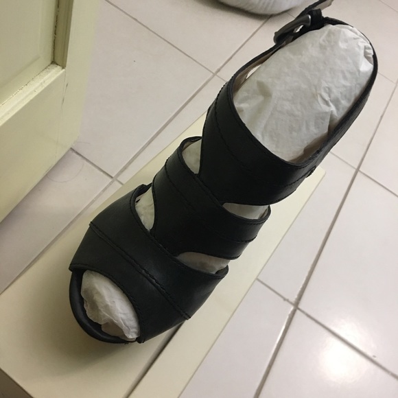 Coach vegan leather wedges - Picture 3 of 5